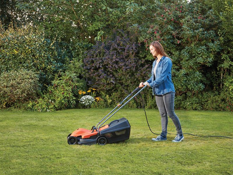 BLACK + DECKER BEMW451 Electric Lawnmower 32cm 1200W 240V