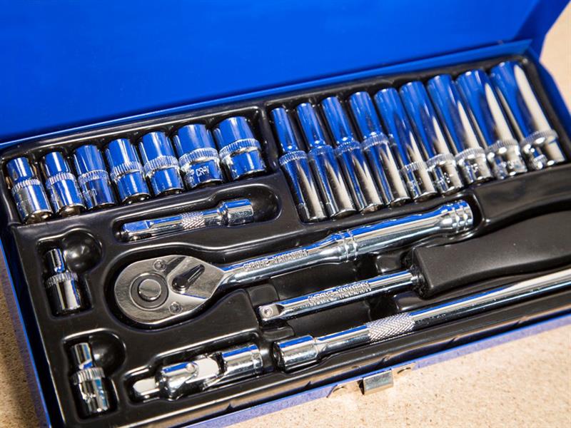 BlueSpot Tools 1/4in Metric Socket Set, 24 Piece