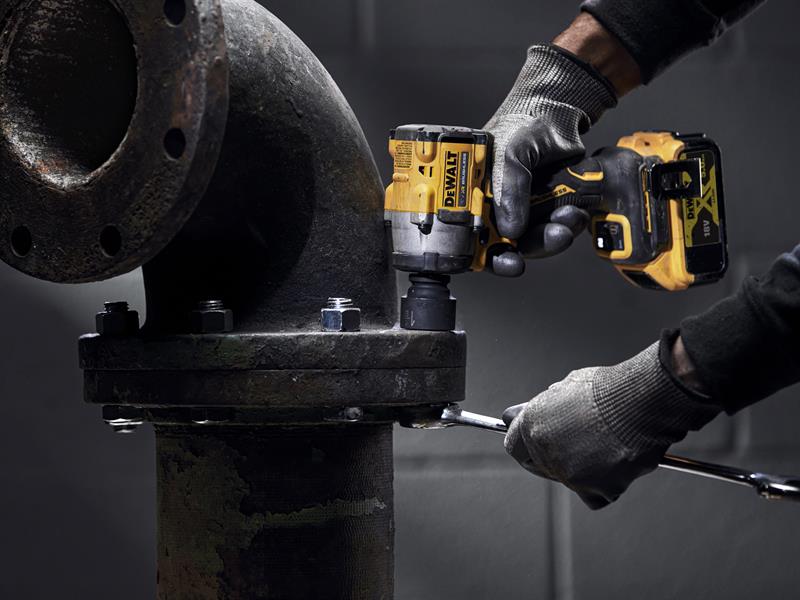 DEWALT DCF921 XR BL 1/2in Impact Wrench