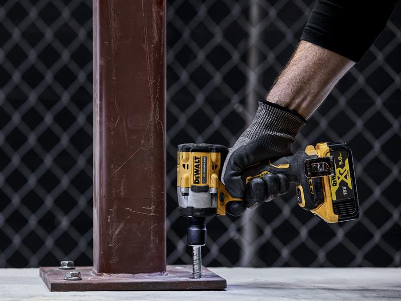 DEWALT DCF922 XR BL 1/2in Impact Wrench