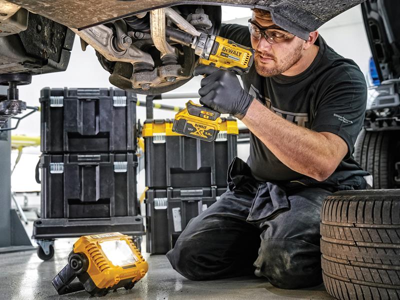 DEWALT DCL077 Compact Task Light 12/18V Bare Unit