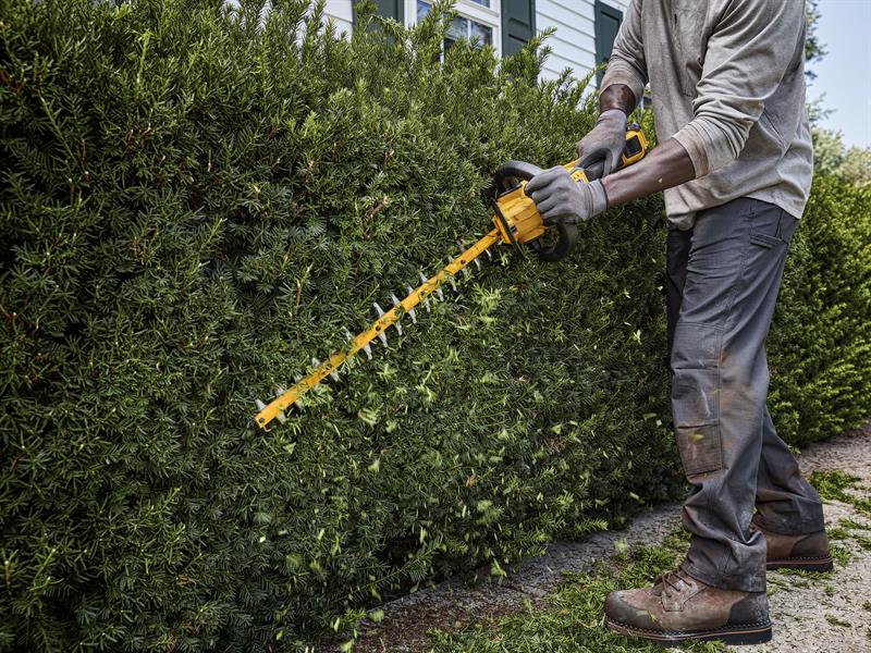 DEWALT DCMHT573 XR FlexVolt Hedge Trimmer